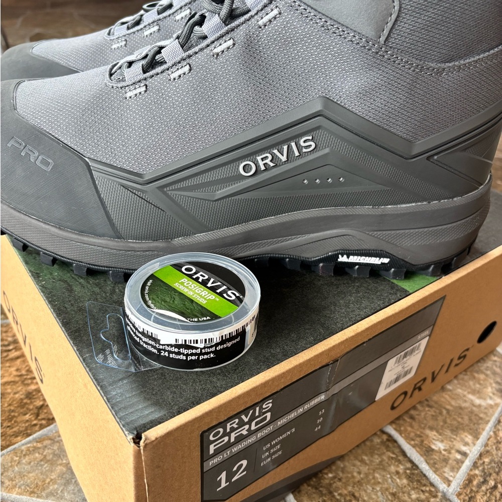 Brand New!!! Orvis Pro Men's Wading Boots with Studs.  Great Deal!